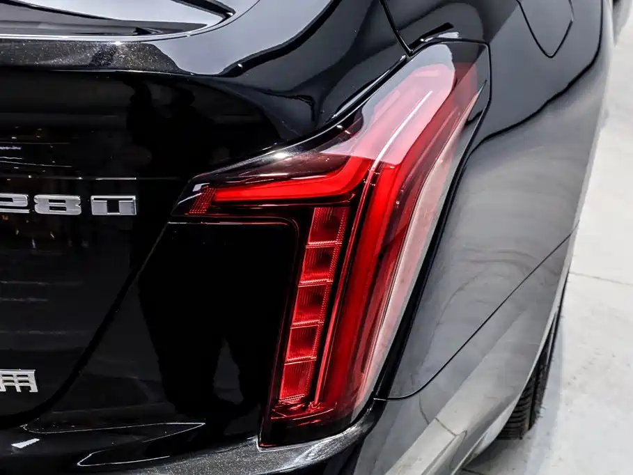 Cadillac CT5 2021 — фото 27