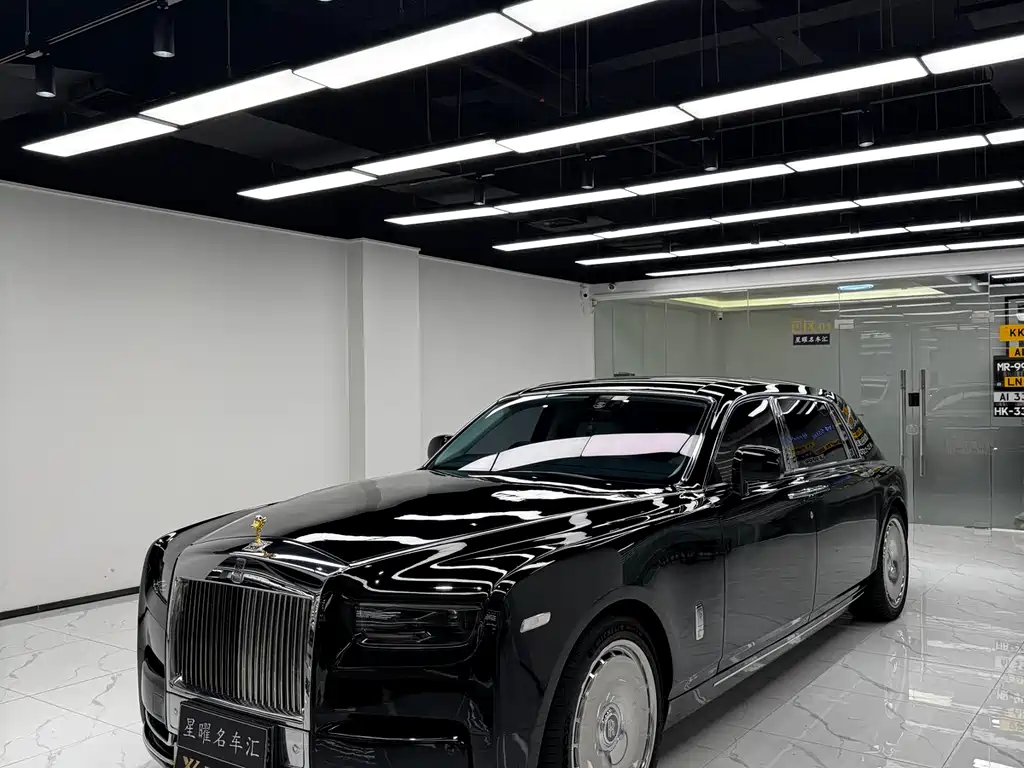 Rolls-Royce Phantom 2010 — фото 1