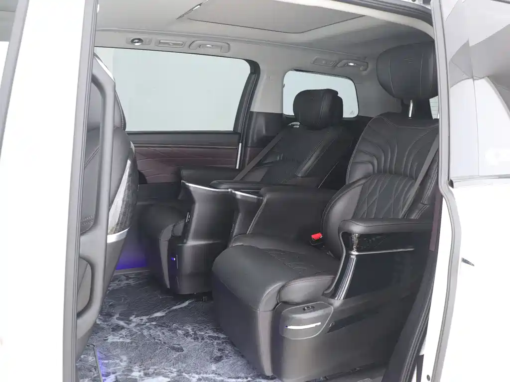 GAC Motor Trumpchi M8 2023 — фото 5