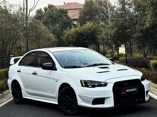 Mitsubishi Lancer EX 2013