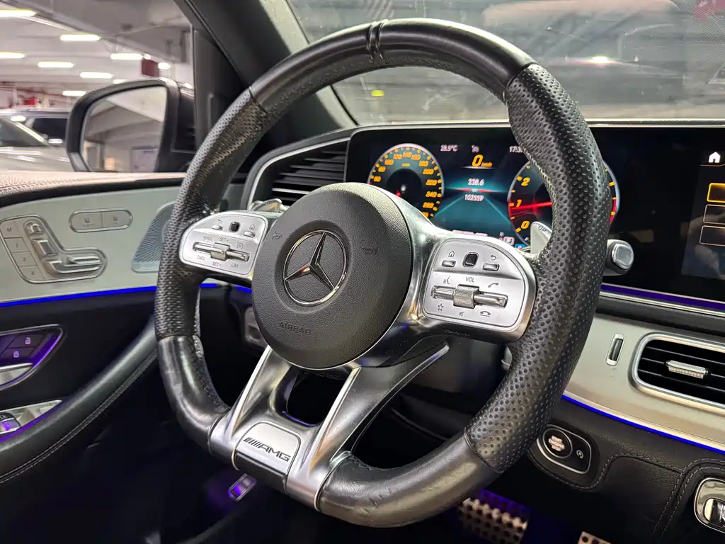 Mercedes-Benz GLE AMG 2020 — фото 12