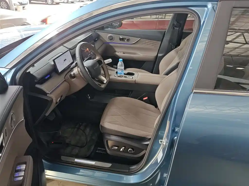 Chery Tiggo 8 PLUS C-DM 2025 — фото 12