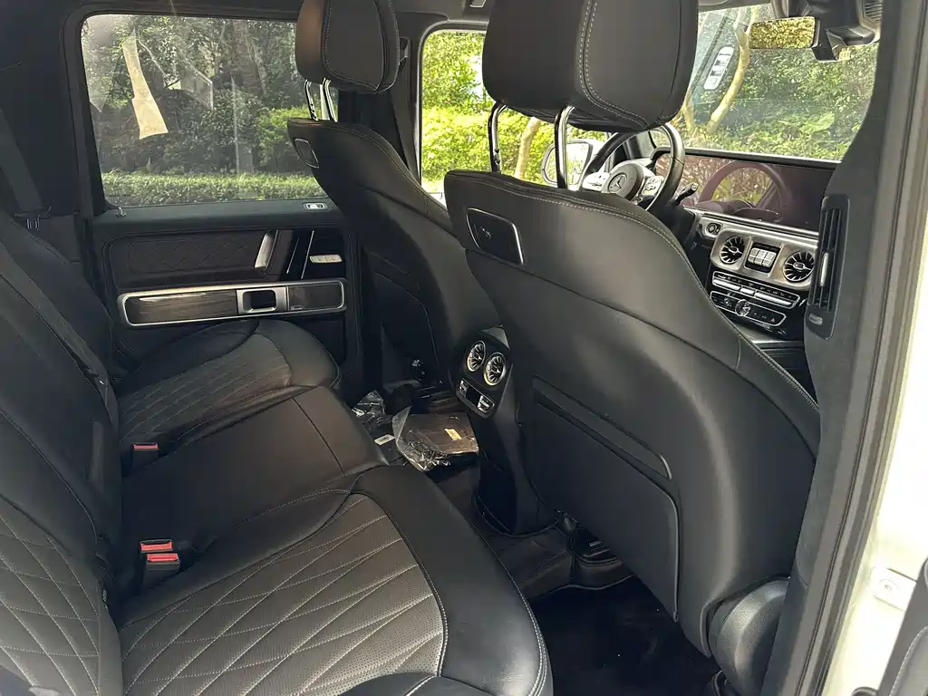 Mercedes-Benz G-Class 2023 — фото 10
