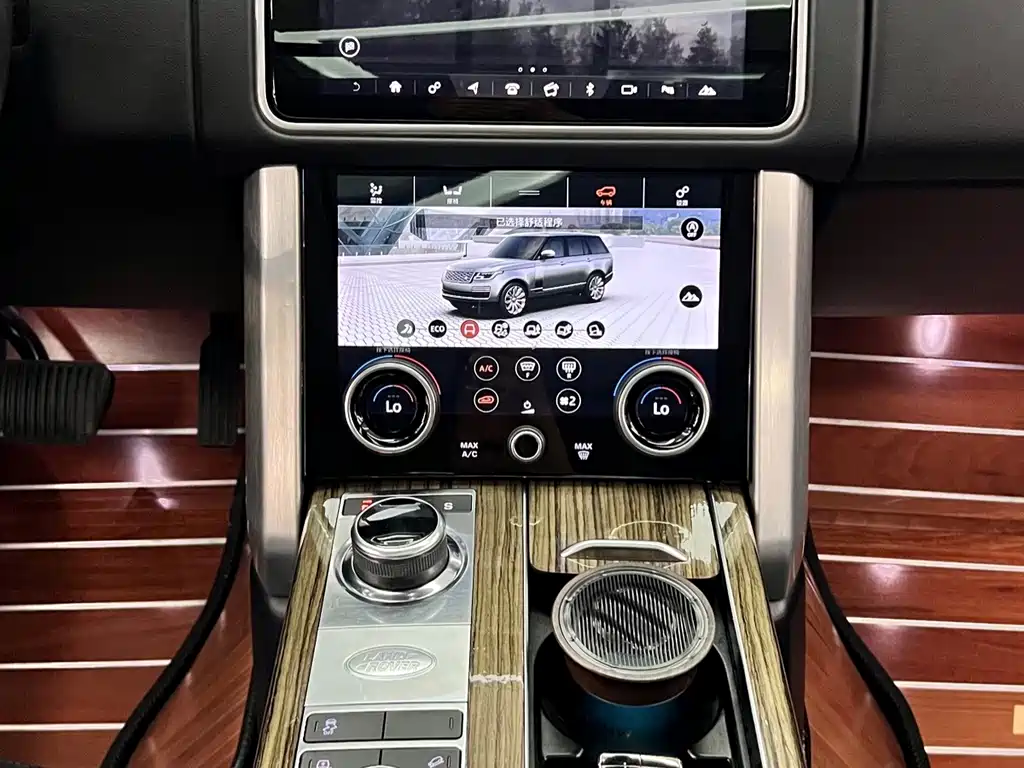 Land Rover Range Rover 2019 — фото 23