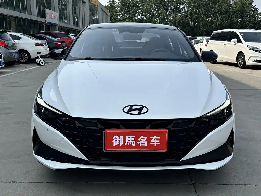 Hyundai Elantra 2022 — фото 6