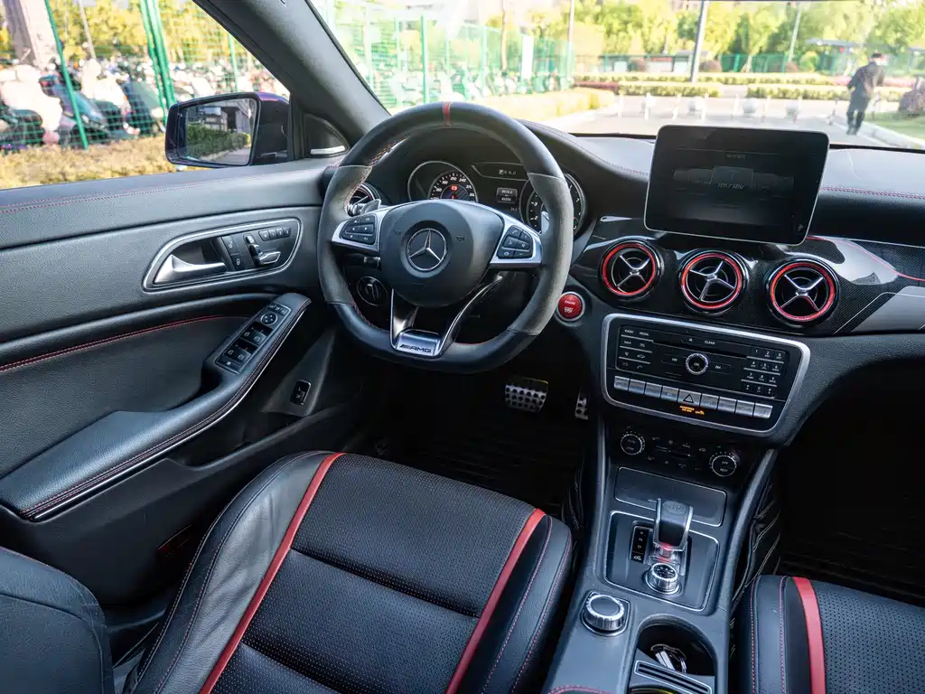 Mercedes-Benz CLA AMG 2019 — фото 10