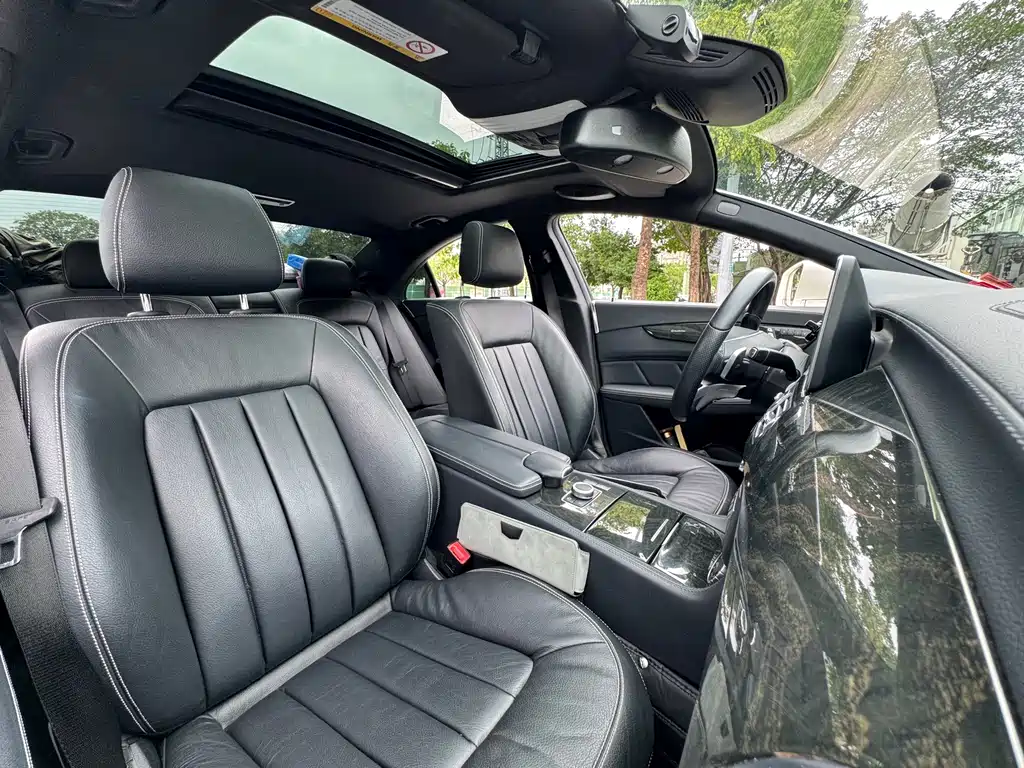 Mercedes-Benz CLS 2018 — фото 10
