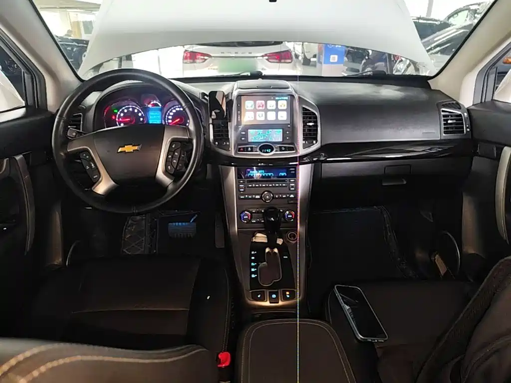 Chevrolet Captiva 2018 — фото 10