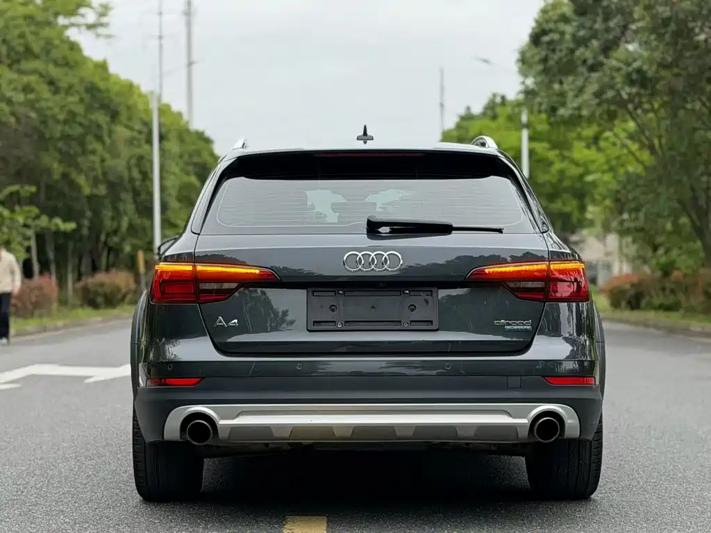 Audi A4 2017 — фото 8