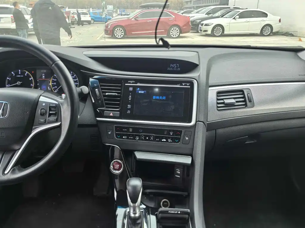 Honda Spirior 2015 — фото 13