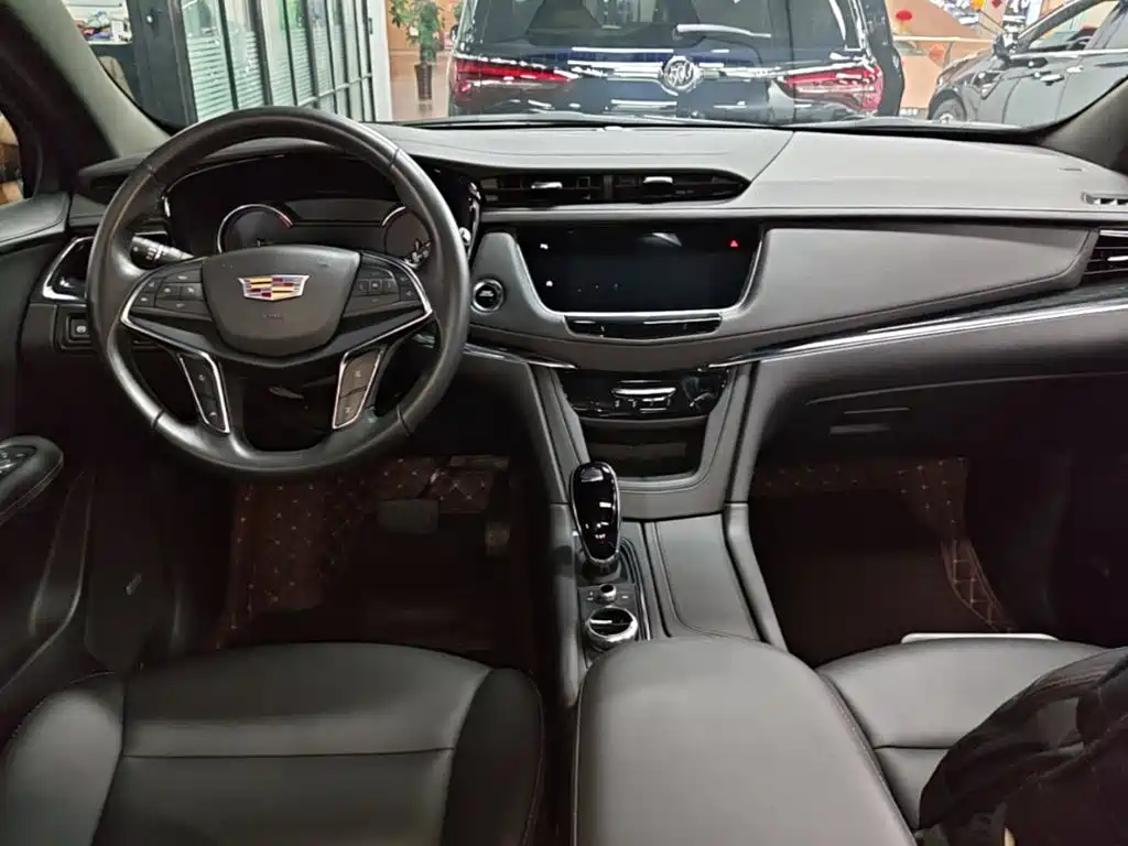 Cadillac XT5 2022 — фото 10