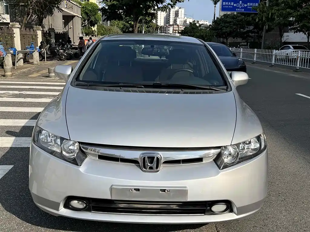 Honda Civic 2010 — фото 14
