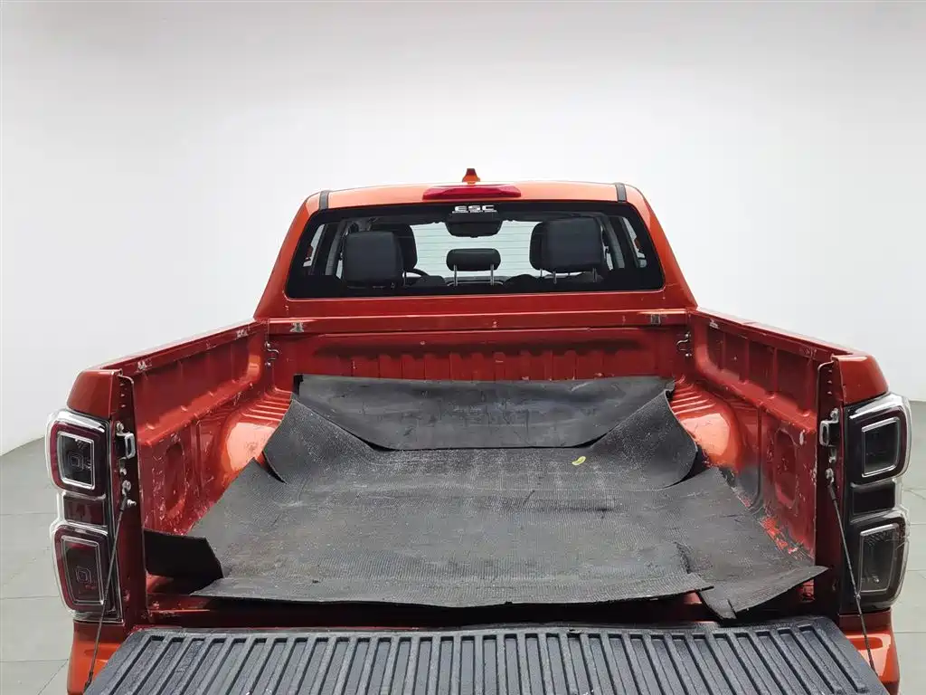 Isuzu D-MAX 2023 — фото 16