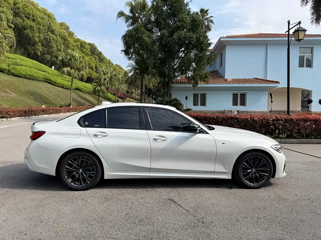 BMW 3 Series 2020 — фото 10