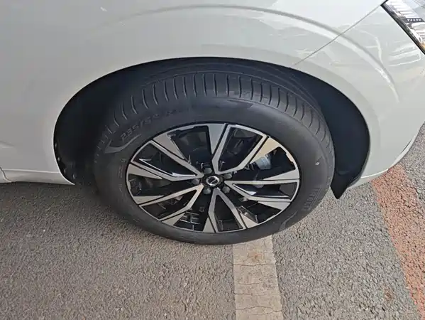 Volvo XC60 2022