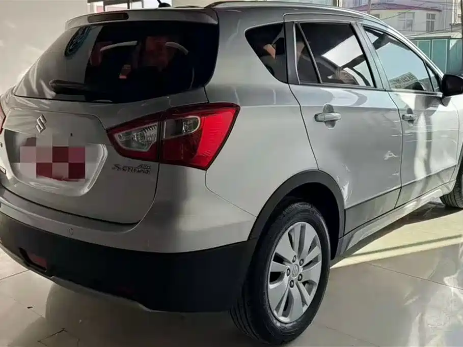 Suzuki S-Cross 2015 — фото 9