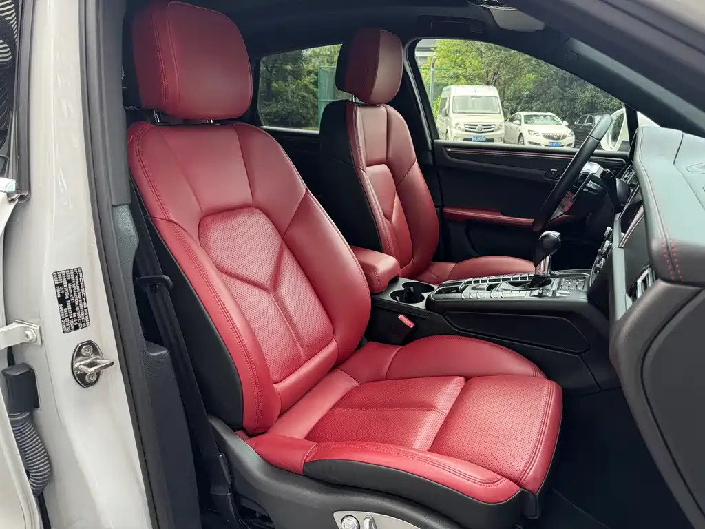 Porsche Macan 2019 — фото 20