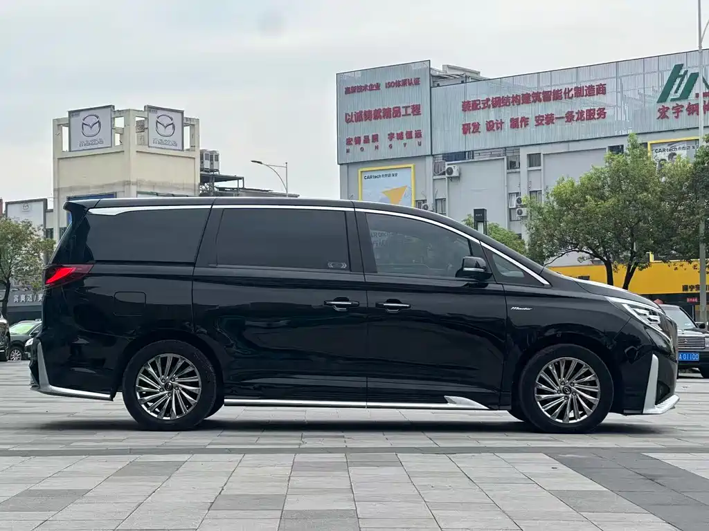 GAC Motor Trumpchi M8 2022 — фото 4