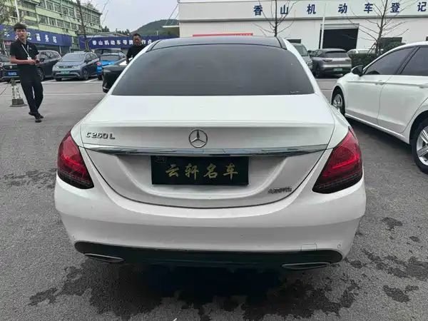 Mercedes-Benz C-Class 2021