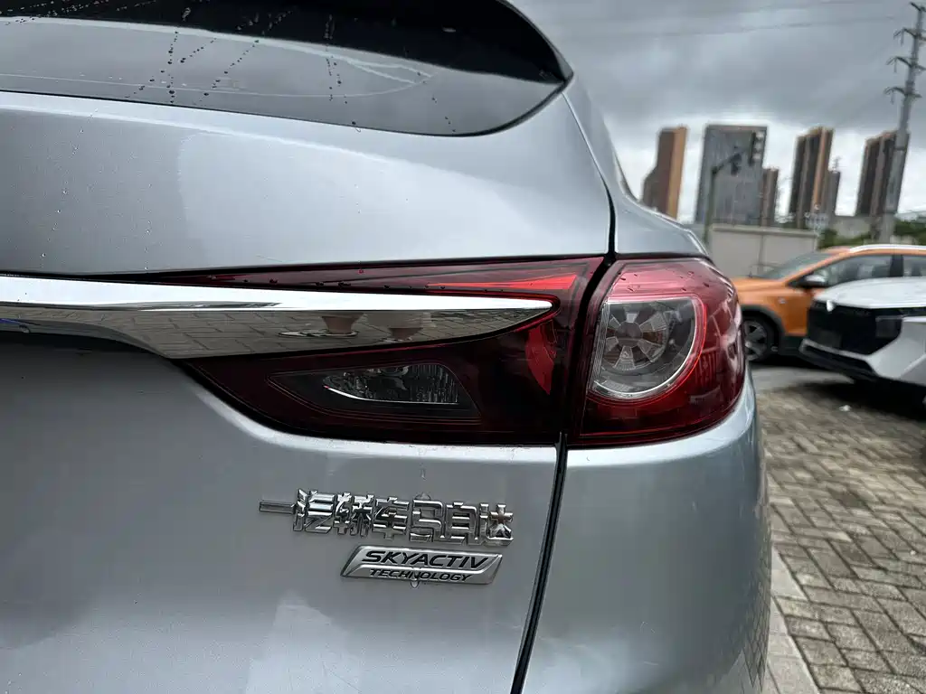 Mazda CX-4 2018 — фото 8