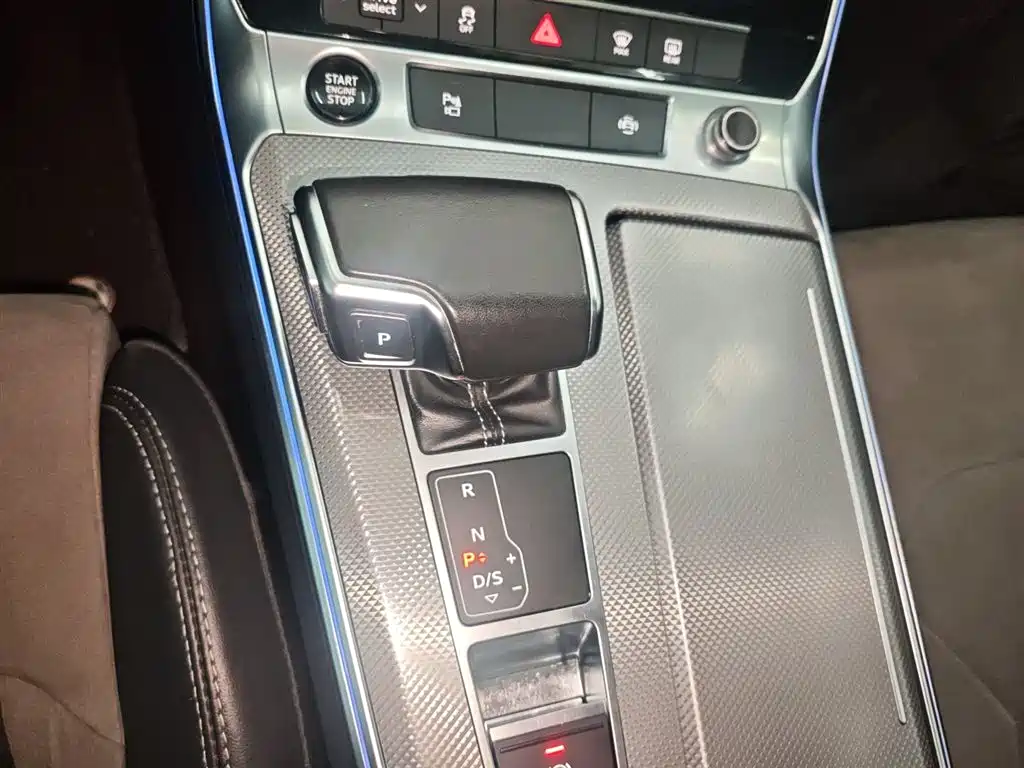 Audi A6L 2022 — фото 10