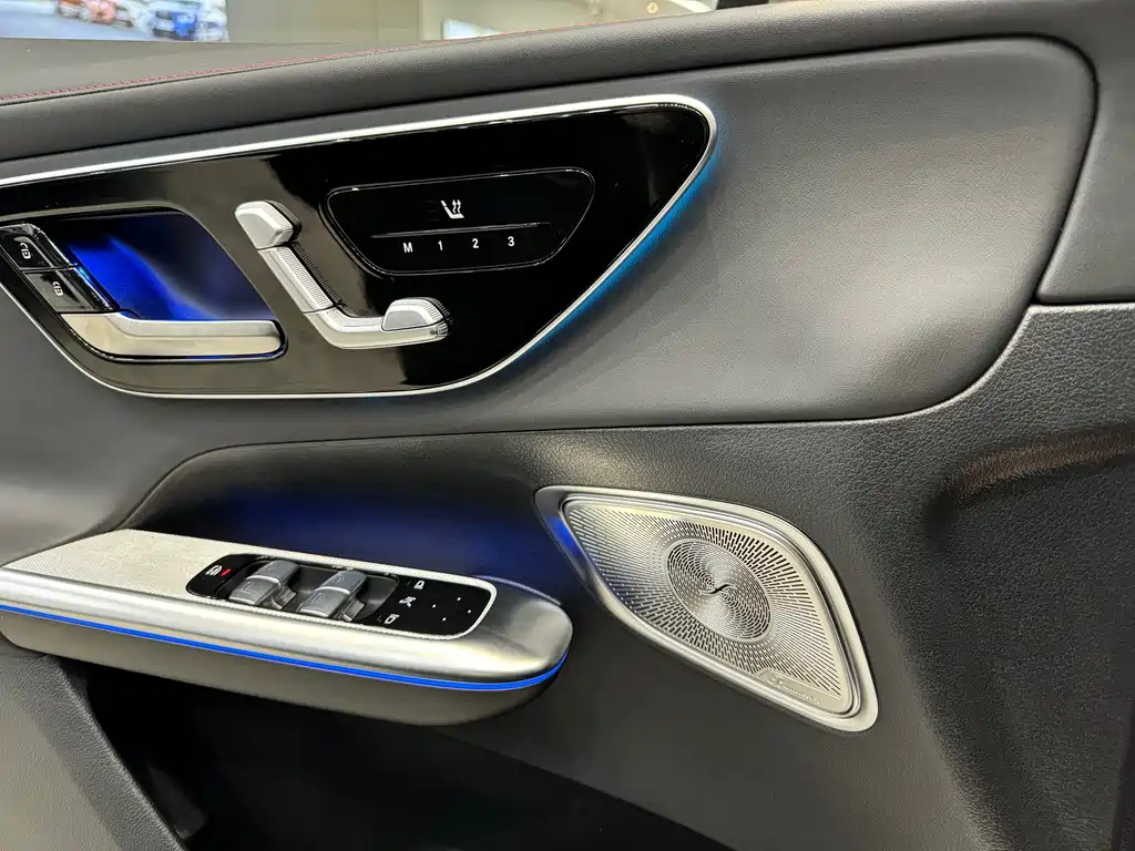 Mercedes-Benz GLC AMG 2025 — фото 14