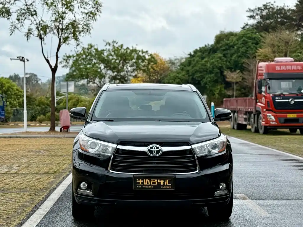 Toyota Highlander 2018 — фото 2