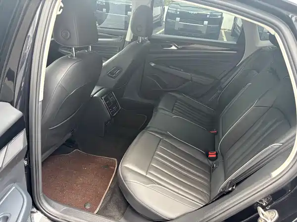 Volkswagen Passat 2023