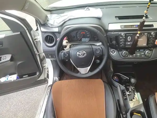 Toyota RAV4 2017