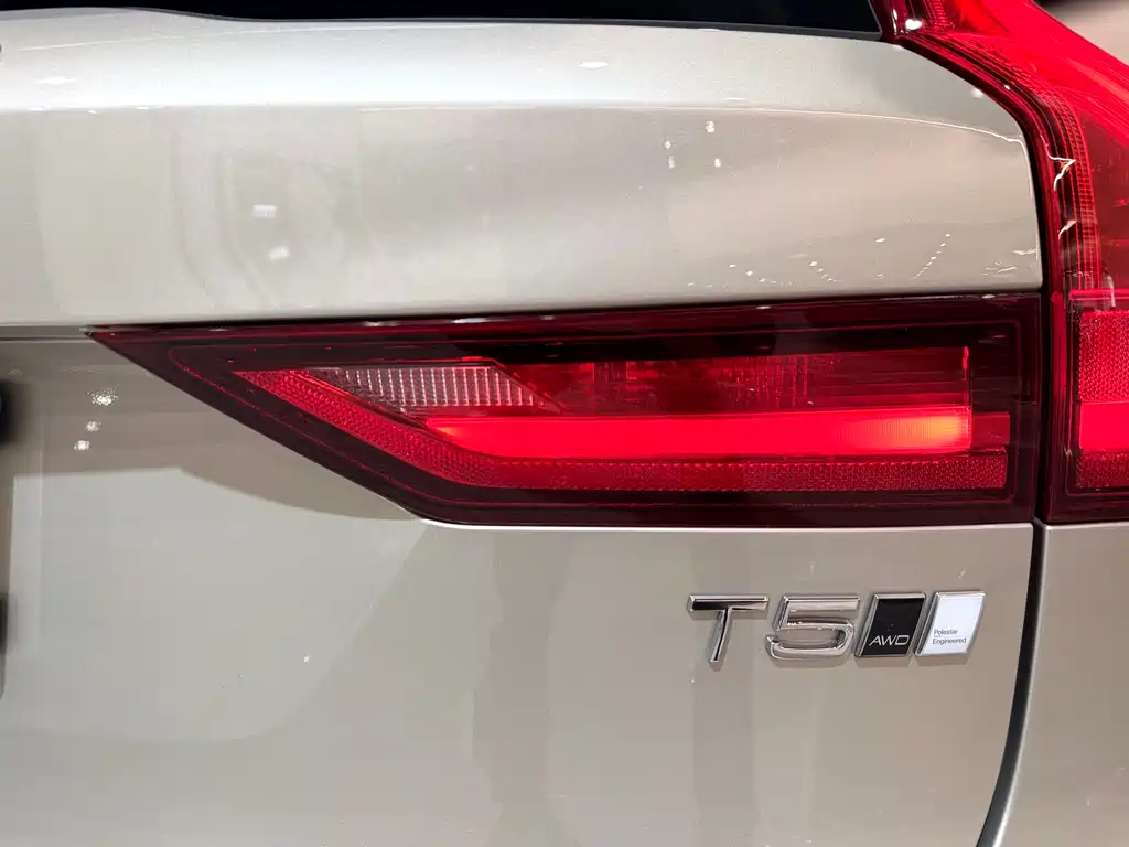 Volvo V90 2019 — фото 11
