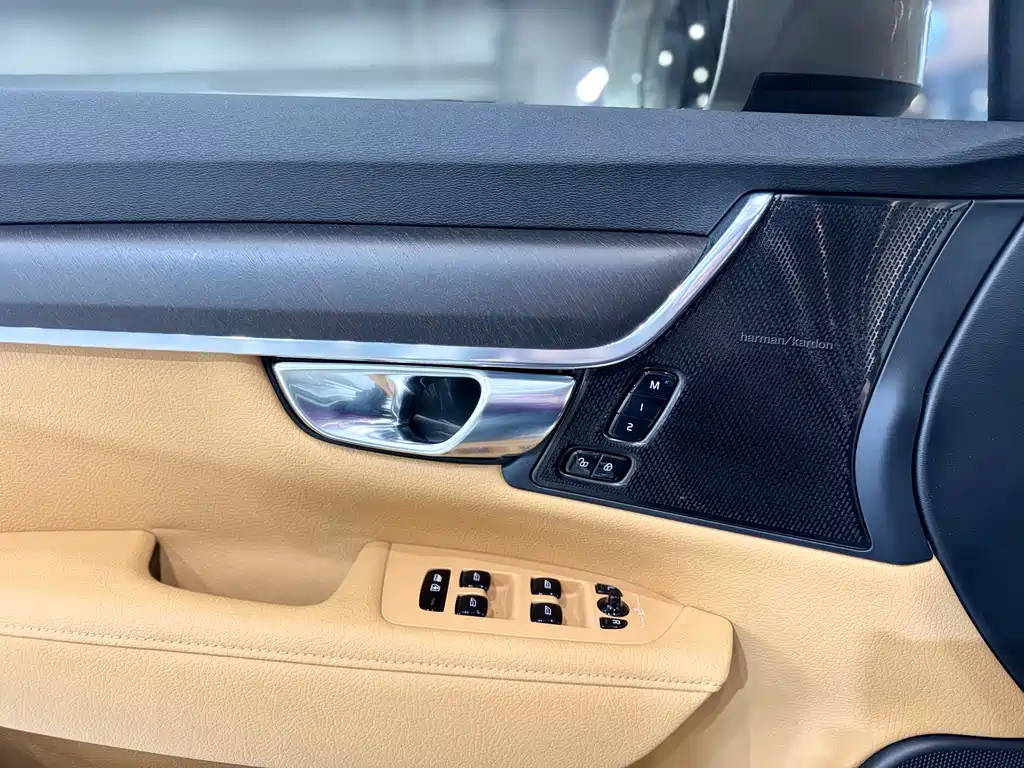 Volvo V90 2019 — фото 26