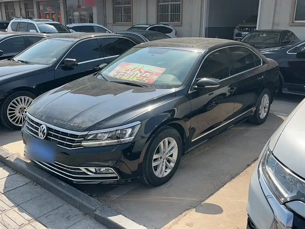 Volkswagen Passat 2017 — фото 1