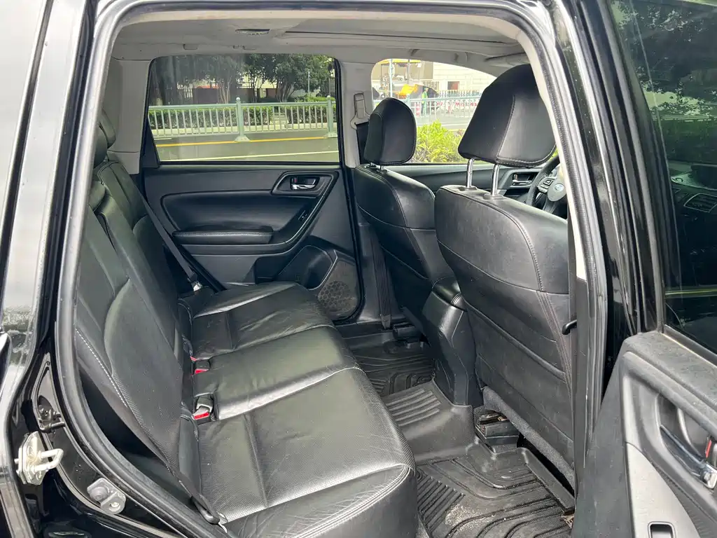 Subaru Forester 2015 — фото 15
