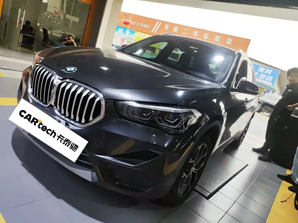 BMW X1 2022 — фото 1
