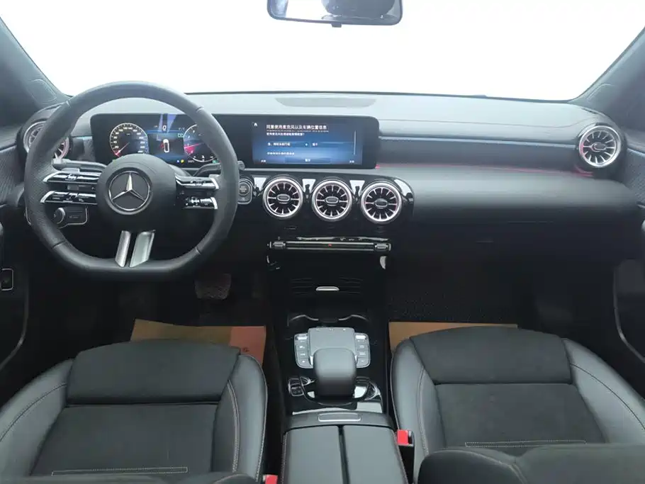 Mercedes-Benz A-Class 2023 — фото 12