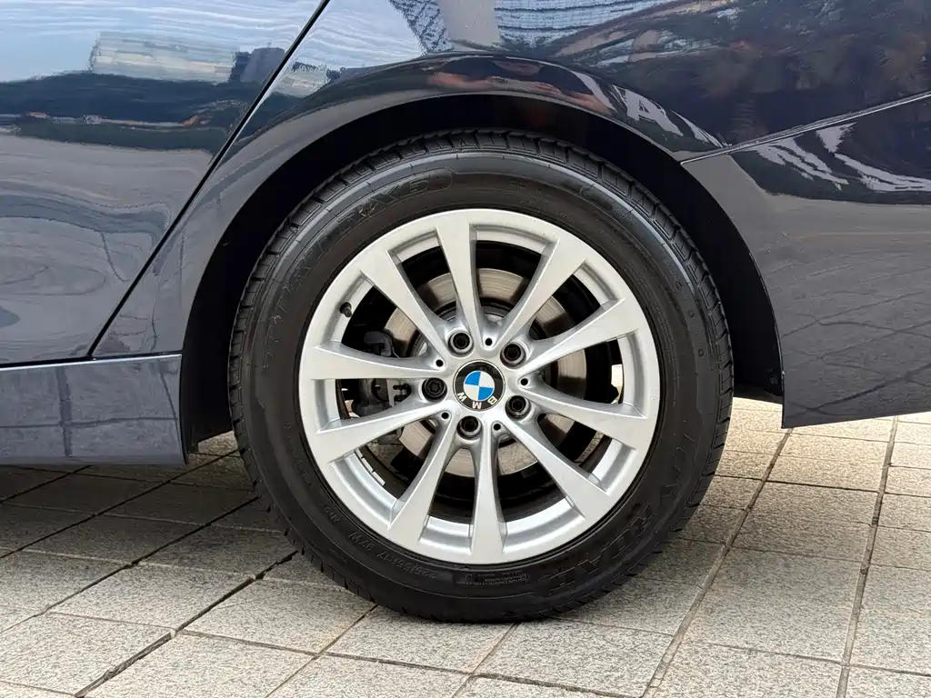 BMW 3 Series GT 2017 — фото 10