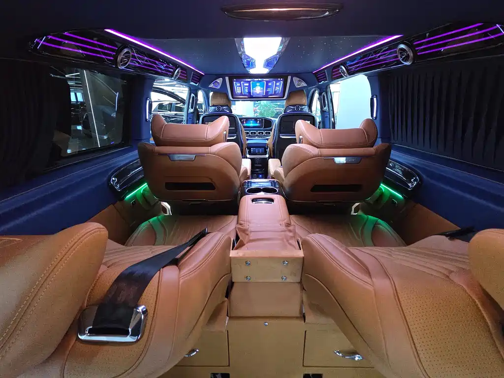 Mercedes-Benz Vito 2023 — фото 17