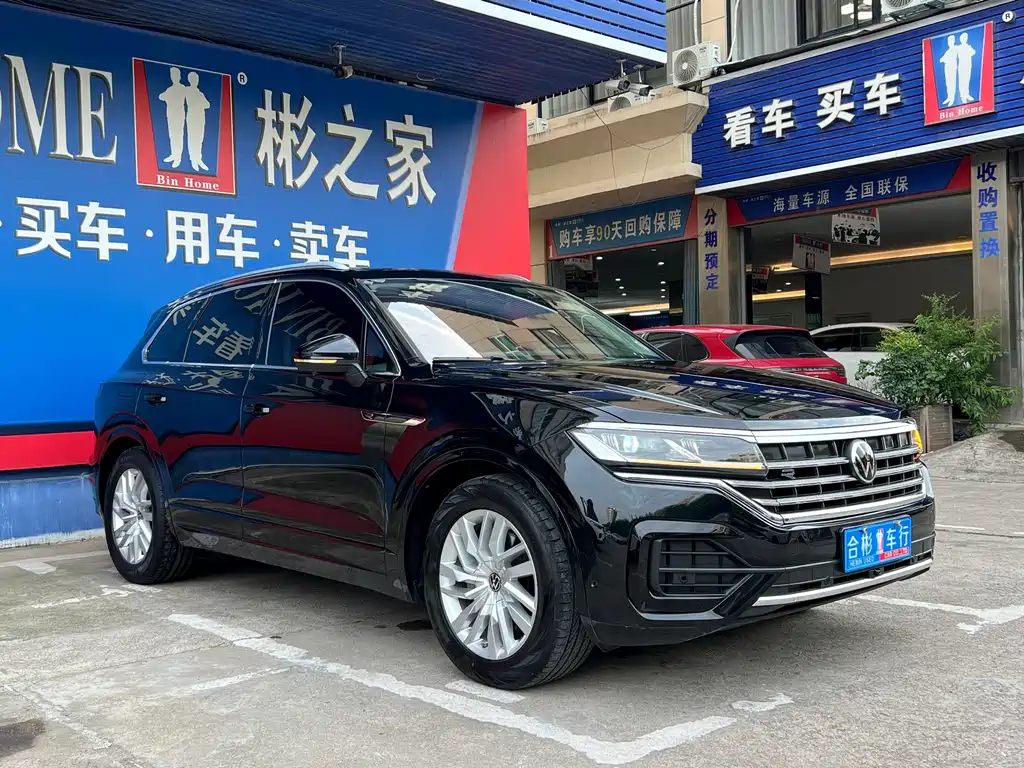 Volkswagen Touareg 2022 — фото 40