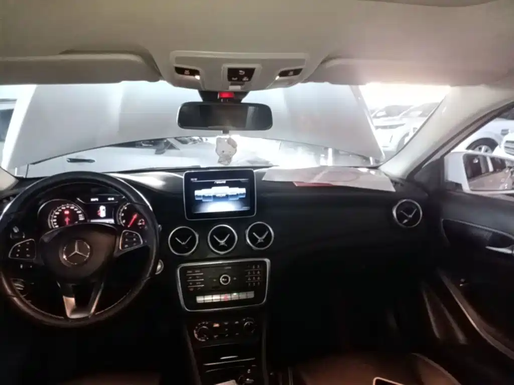 Mercedes-Benz GLA 2019 — фото 18