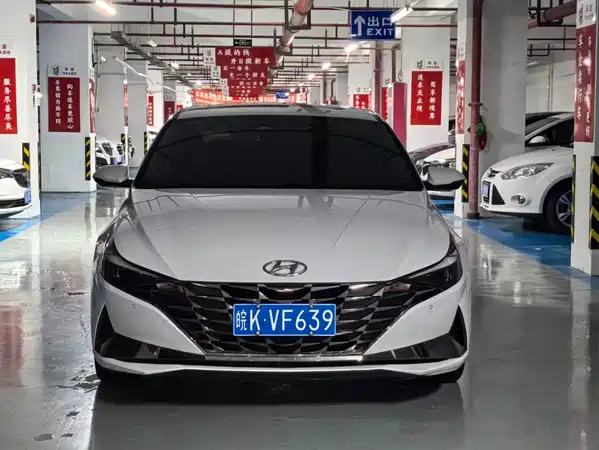 Hyundai Elantra 2022