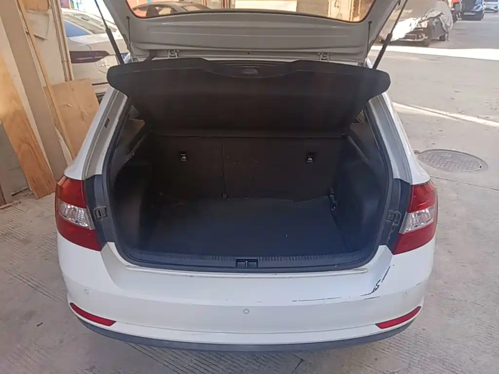Skoda Rapid Spaceback 2019 — фото 19