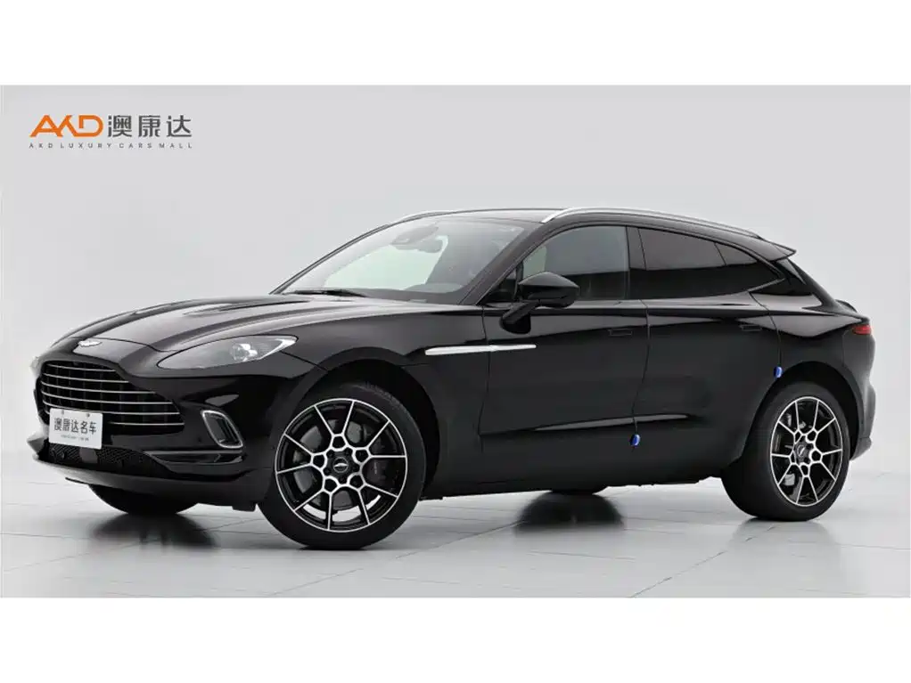 Aston Martin DBX 2021 — фото 1