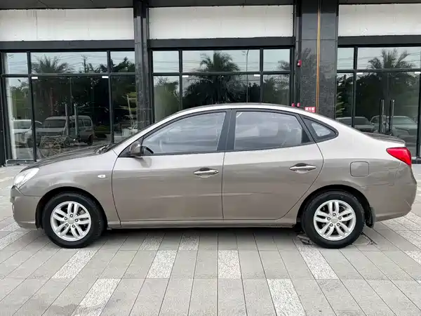 Hyundai Yuedong 2013
