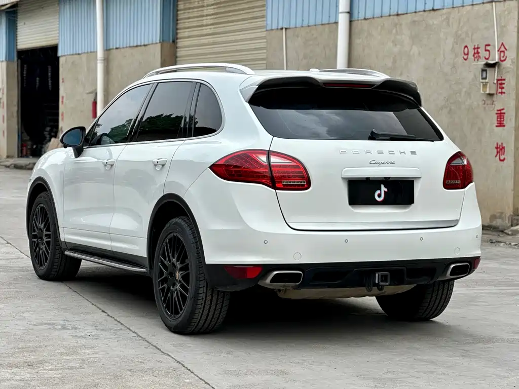Porsche Cayenne 2015 — фото 6