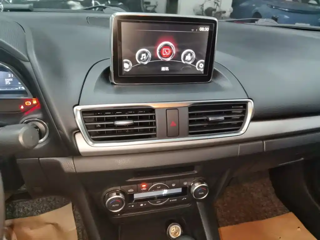 Mazda 3 Axela 2015 — фото 13