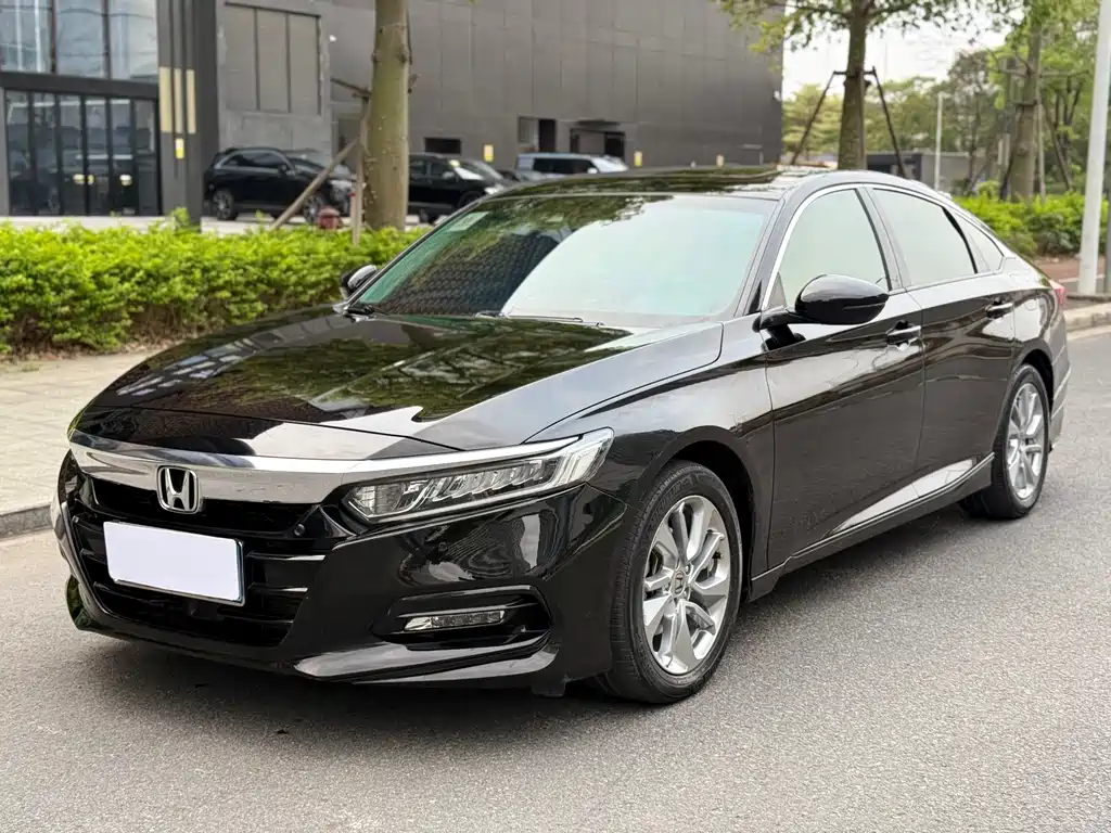 Honda Accord 2021 — фото 1