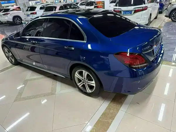 Mercedes-Benz C-Class 2021