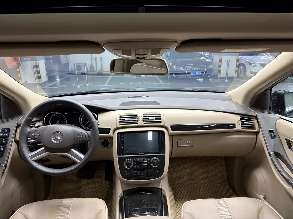 Mercedes-Benz R-Class 2016 — фото 10