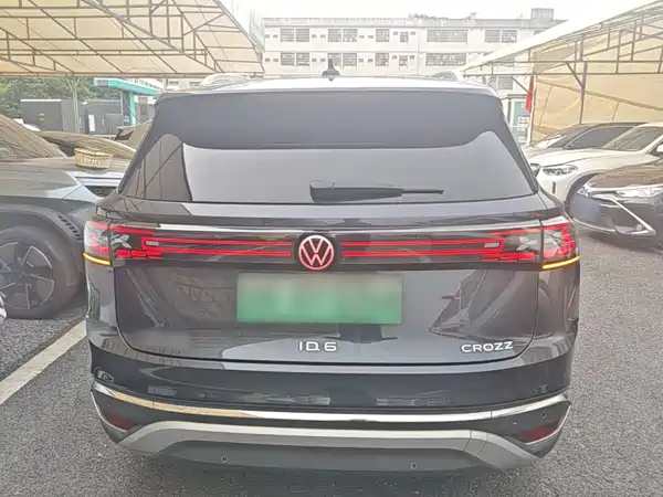 Volkswagen ID 6 CROZZ 2021