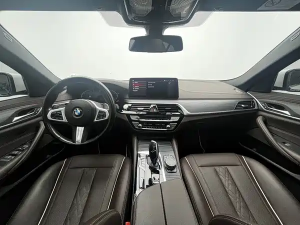 BMW 5 Series 2021
